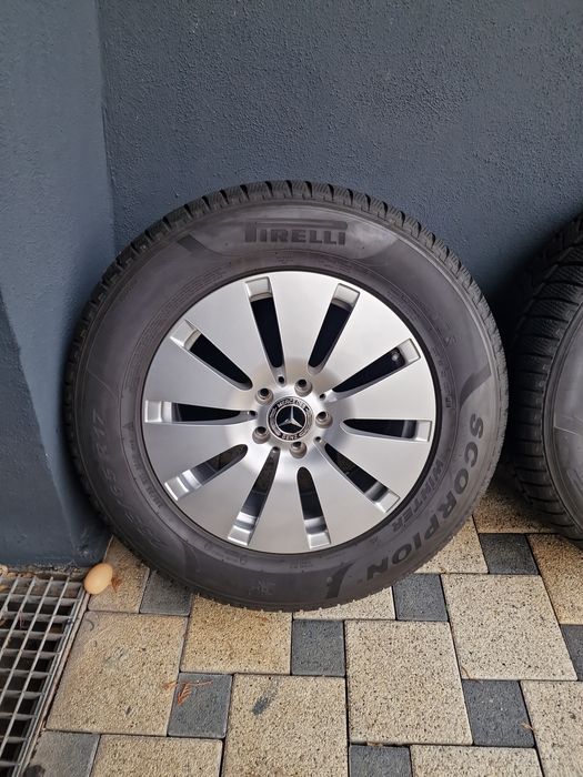 Mercedes Benz GLC X253 W253 SUV cauciucuri iarna Pirelli jante 17