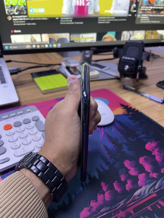 Продаю IPHONE 11 PRO MAX 64 GB face id ishliydi.