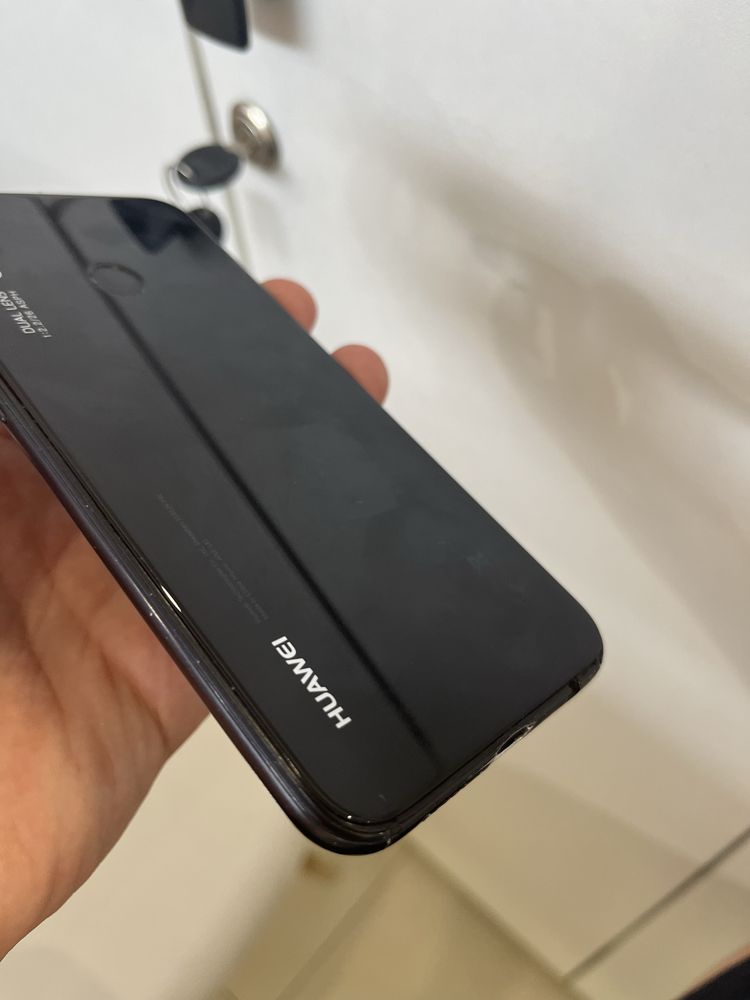 HUAWEI P20 Lite,телефон
