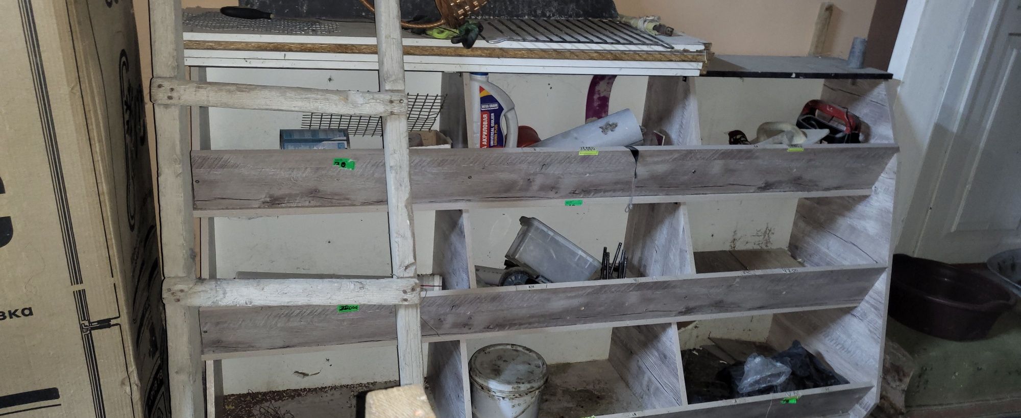 Продам мебель для хозяйственного магазина срочно