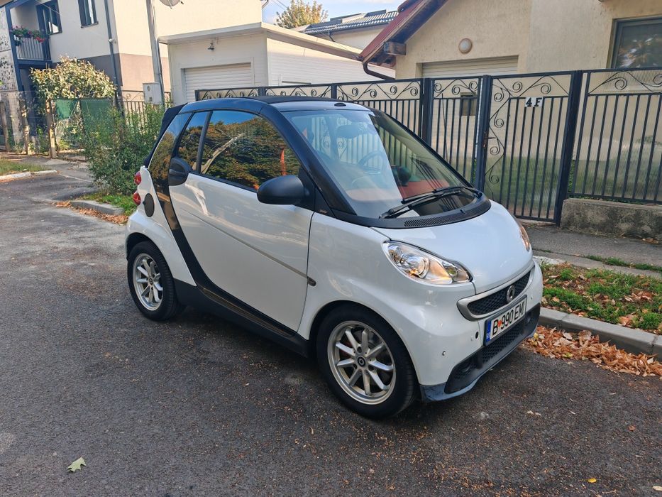 Vând Smart Fortwo Cabrio 451 (model 2009, 136.600km)