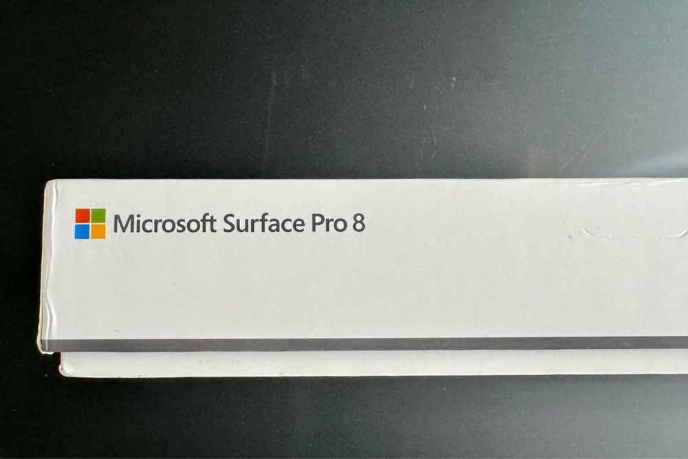 Microsoft Surface Pro 8 11th Gen 13” Intel Core I7 16GB 256 SSD Noua