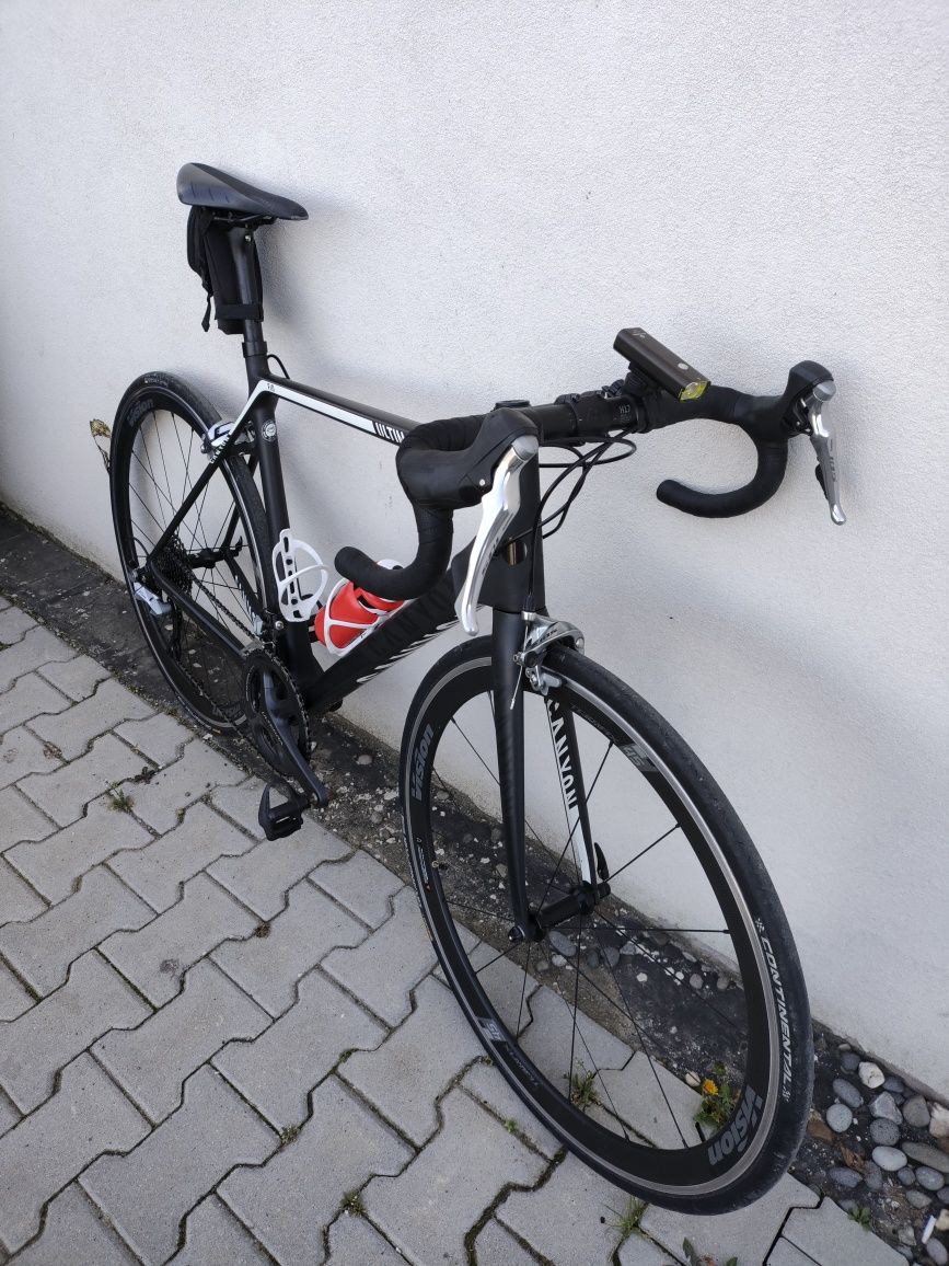 Canyon Ultimate CF SL cursiera carbon