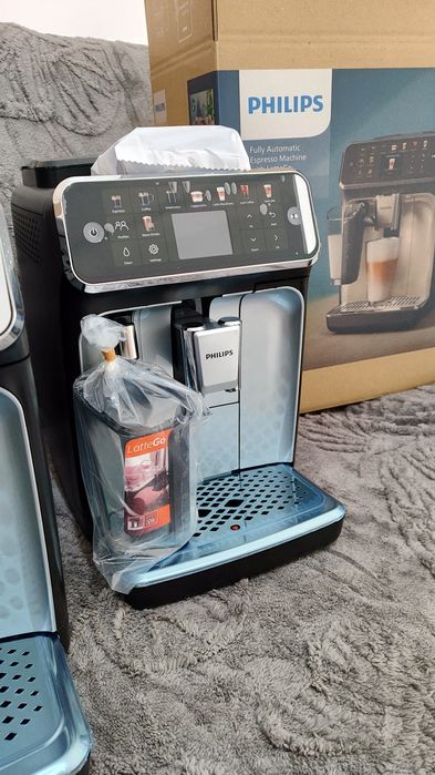 Espressor automat Philips Seria 5500 ep5547/90