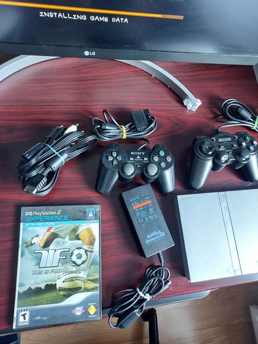 Ps2 slim,cu 2 manete + joc