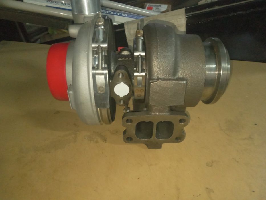 Турбокомпресор на Кат.