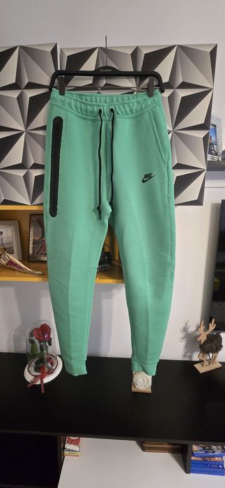 Pantaloni Nike Tech, S