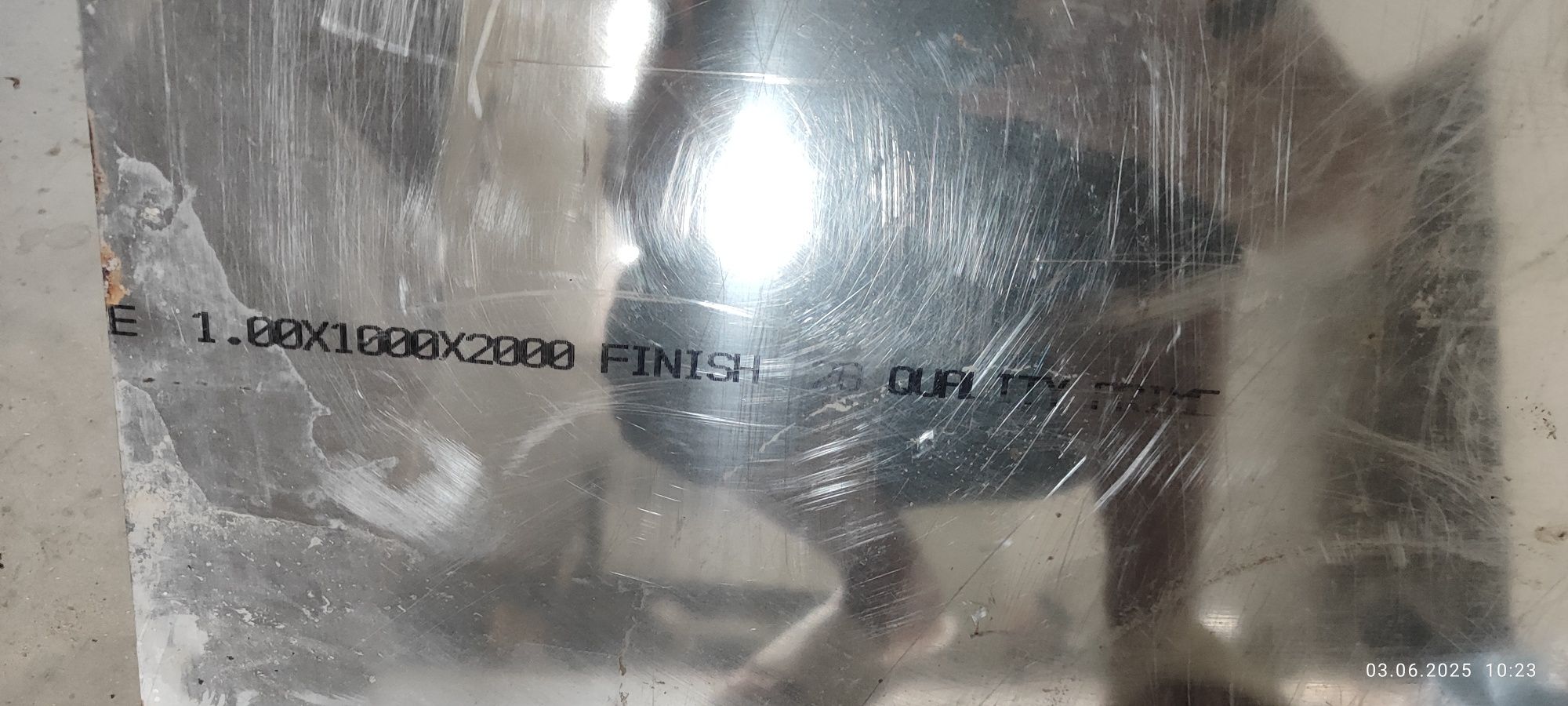 Продам листы нержавейки метр на два