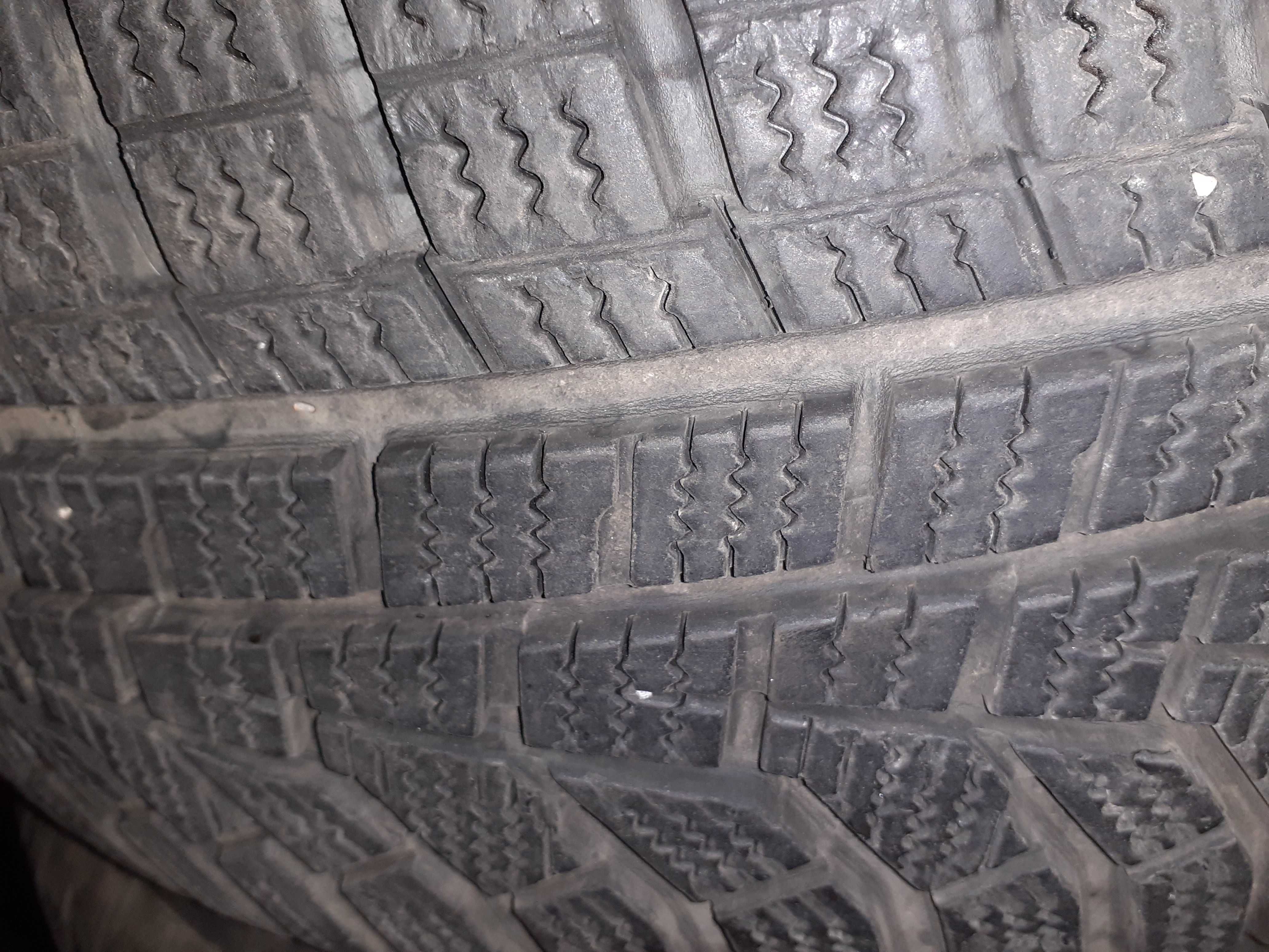 205/60/R16 Hankook Winter