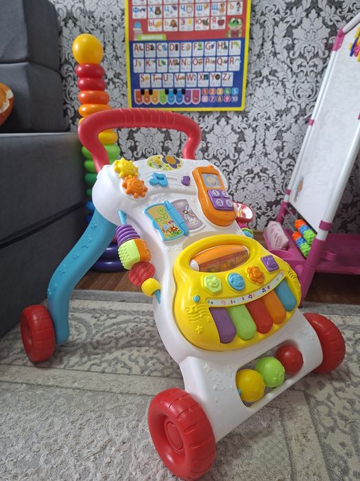 Продам каталку,ходунки(толокар)