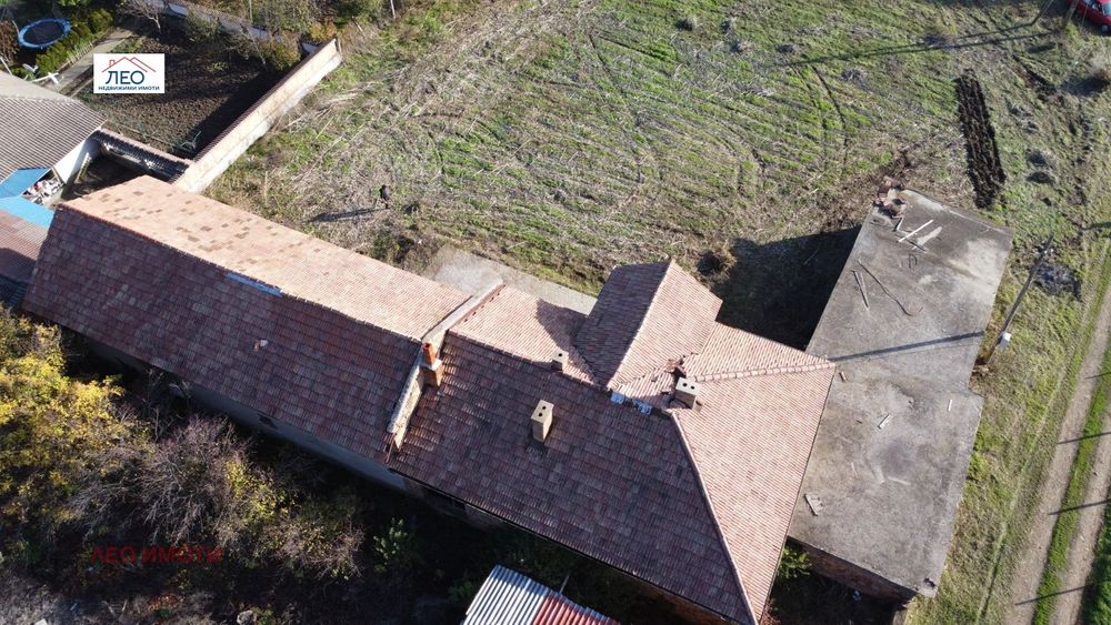 Къща в Габрово, област-с.Кормянско площ 318 цена 85000