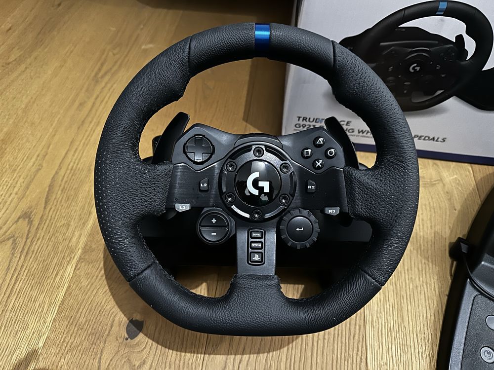 Logitech G923 Волан и Педали - в Гаранция