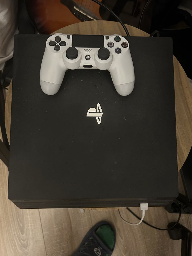 Ps4 pro с джойстик