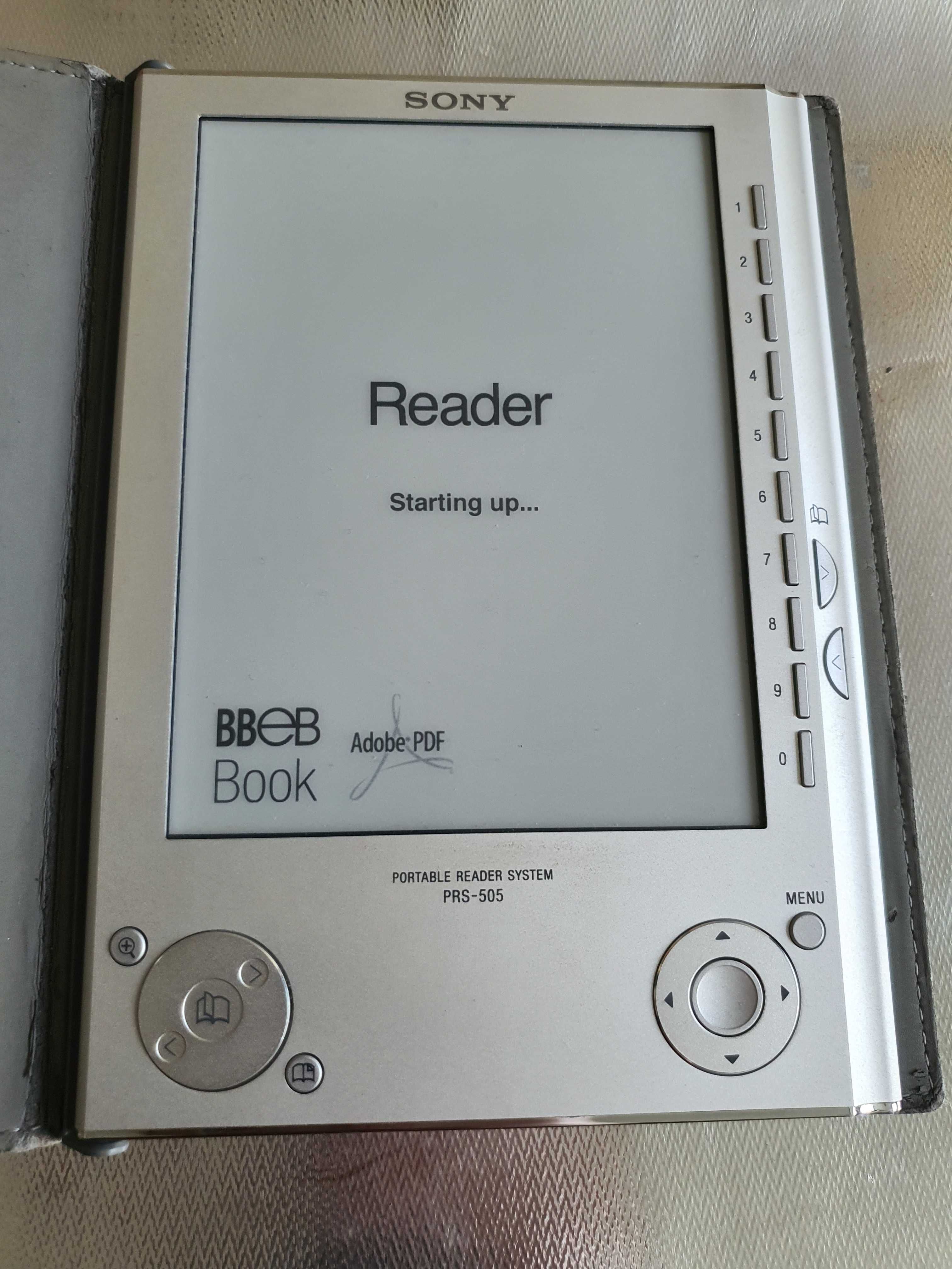 Електронен четец Sony PRS-505 (батерията не работи, няма зарядно)