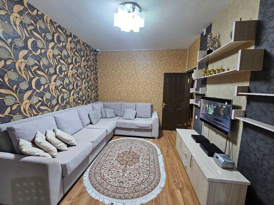 Продаётся Квартира под Нежилое Помещение 97м2 Мирзо Улугбек  1 Линия