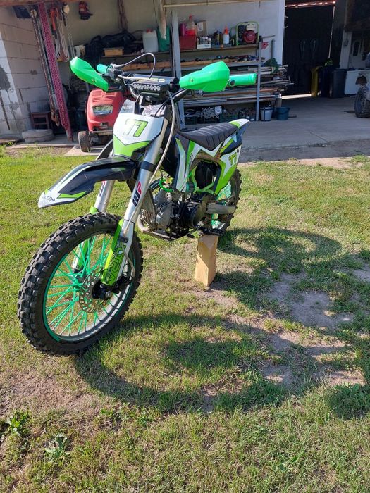 Motocross ultra 125 îl am de 3 luni