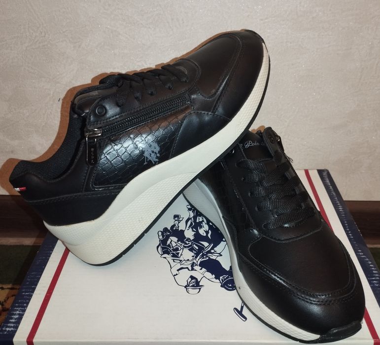 Новые женские кроссовки.Производство Турция.