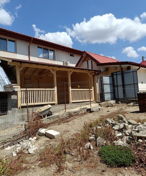 Pergole foișoare casute de depozitare