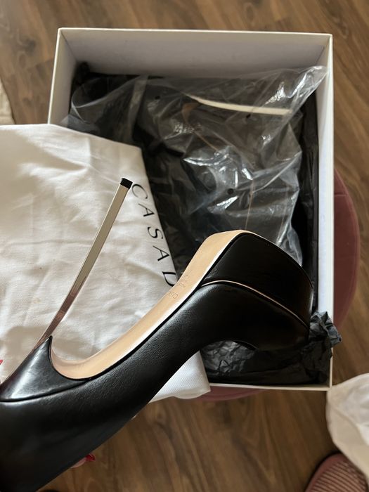 Обувки casadei 37 номер