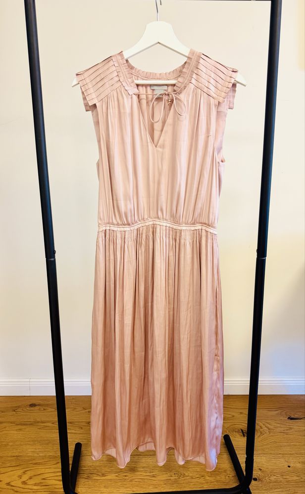 H&M рокля с плисе S