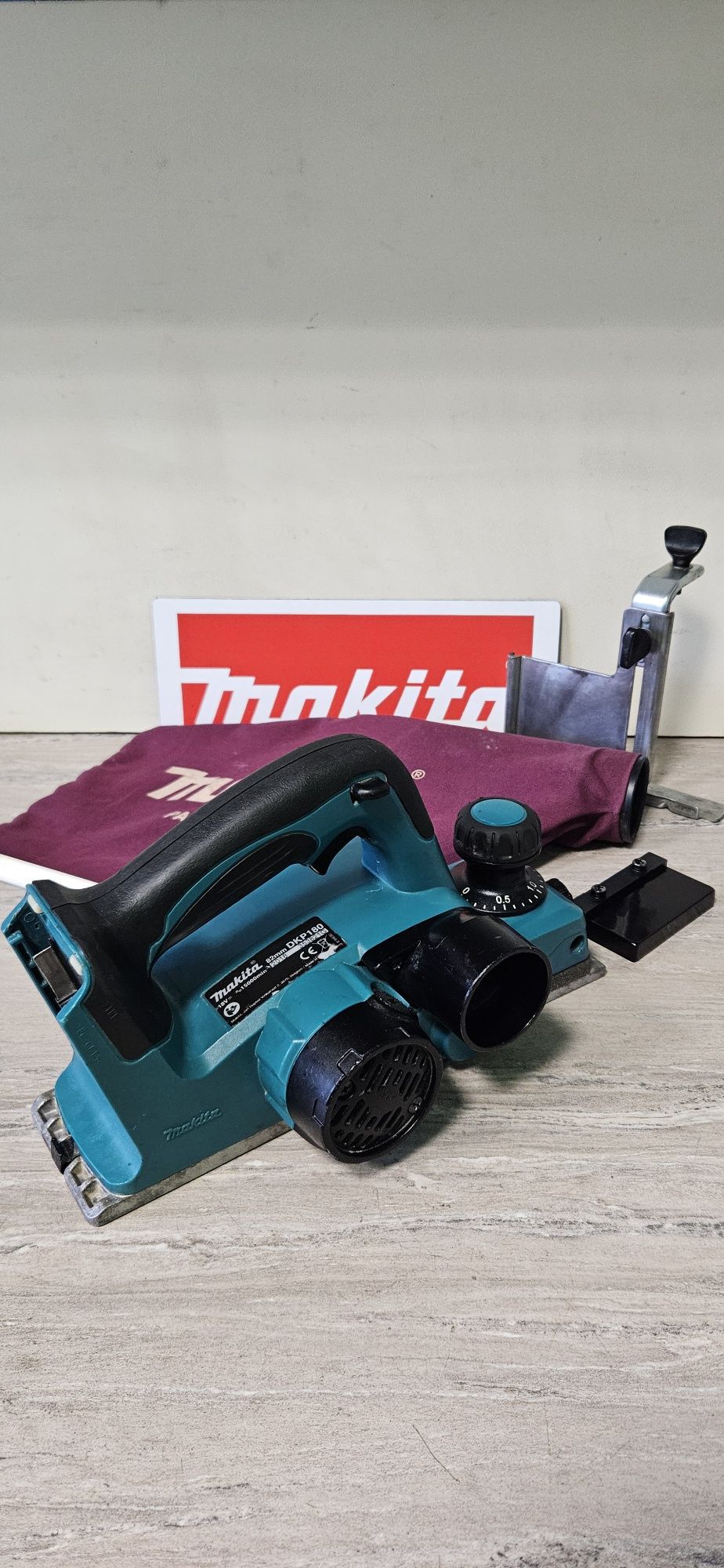 Makita Ренде DKP180 18V.
