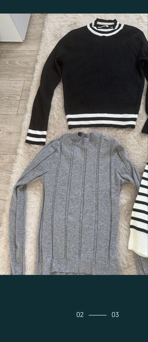 2pulovere ca noi!!pret pe ambele