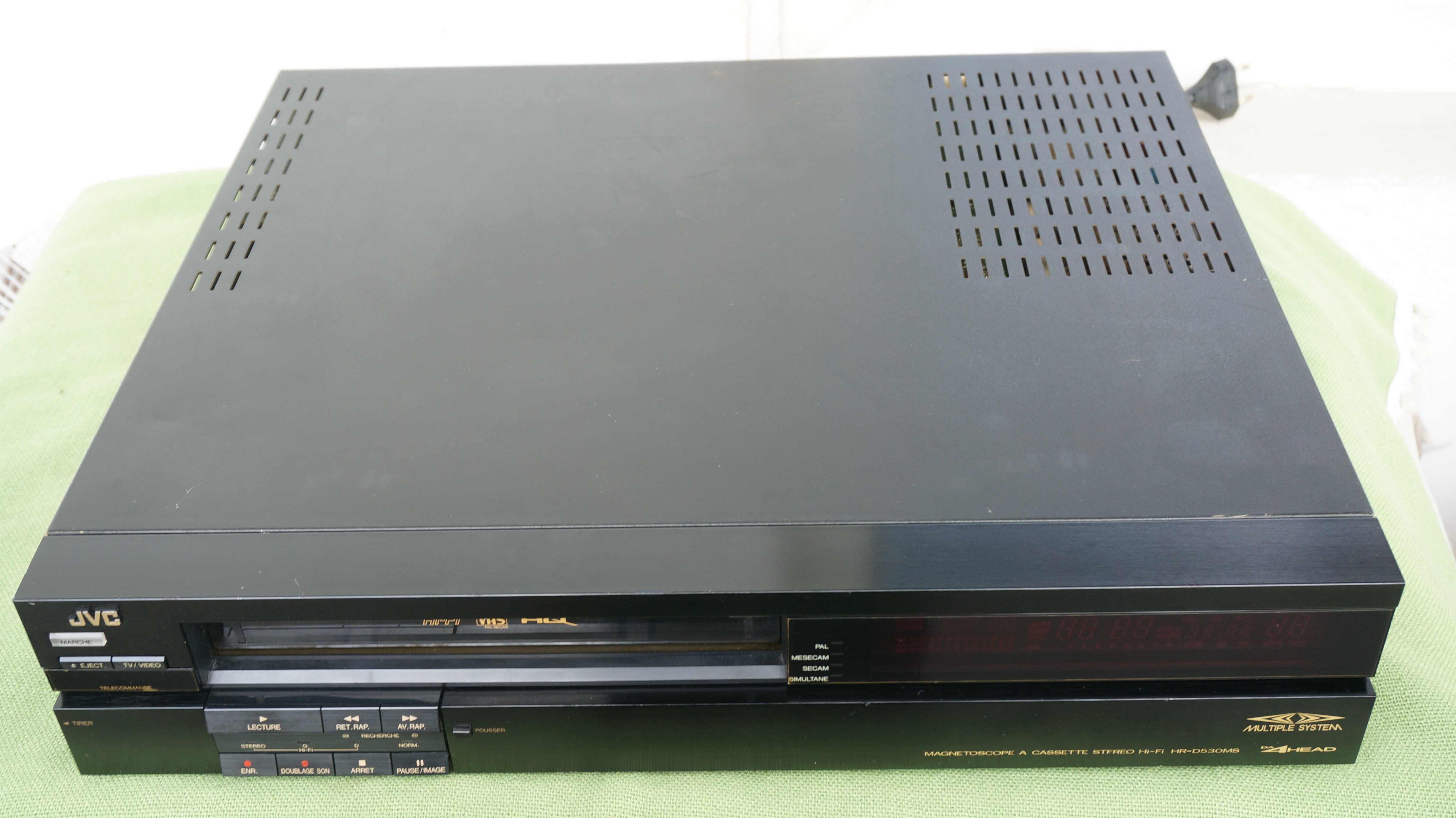 Video recorder VHS JVC model HR-D530 stereo Hi-Fi multisistem