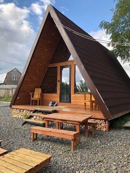 Executam case A-frame din lemn