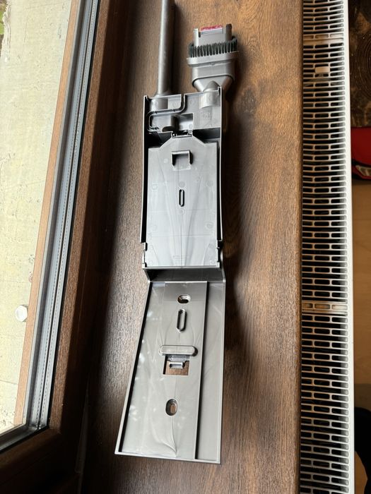 Dyson V11  suport perete plus perii accesorii aspirator