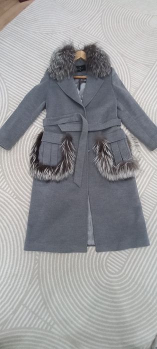 Пальто красивое новое город атырау адрес:на ватсап