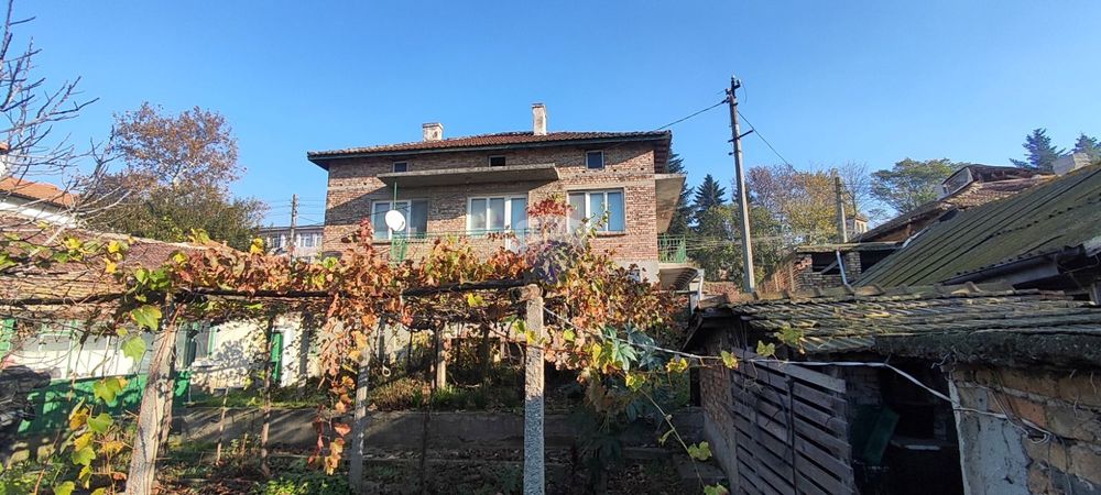 Двуетажна къща, гр. Белослав, обл. Варна ТМ