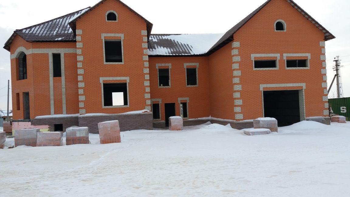 Продам дом коттедж 590кв.м.