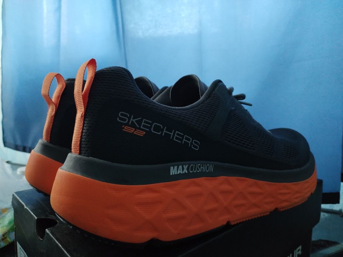 Skechers Max Cushioning Delta 45 номер