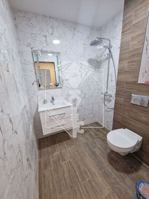 Продава се Двустаен апартамент в Пловдив, Остромила - 72 кв.м за 1695 €/кв.м - Снимка #5