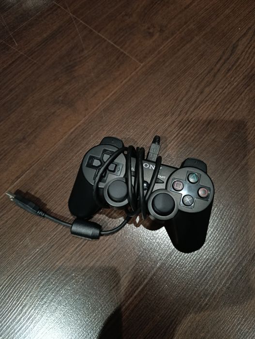 Конзола Playstation 3 с джойстик