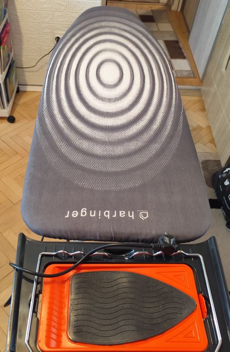 Masa de calcat cu priza