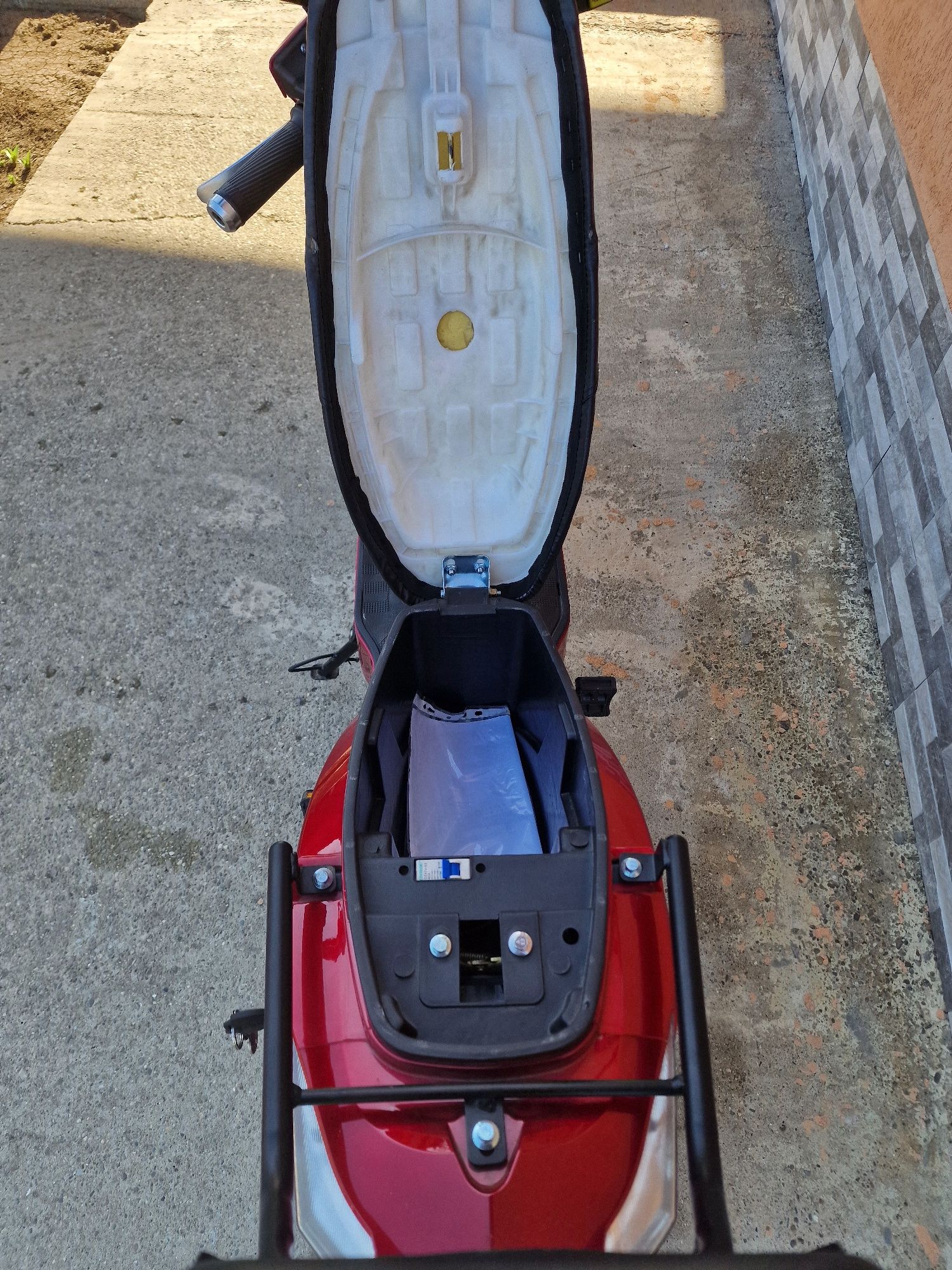 Vand Scuter Electric