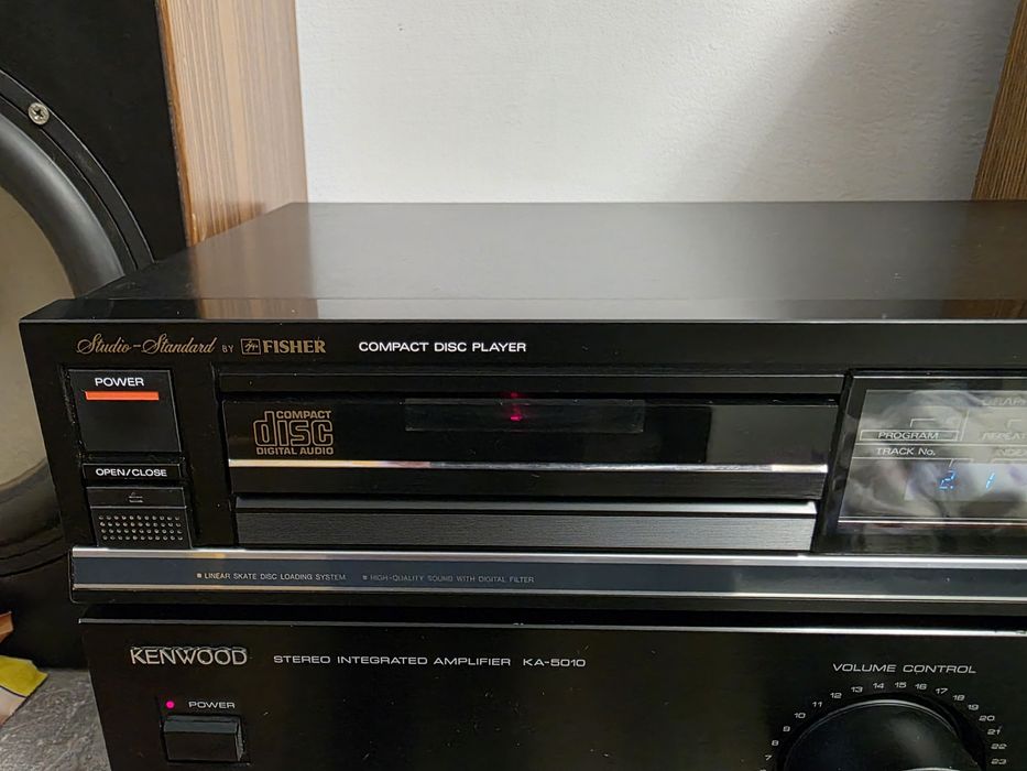 CD Player FISHER AD- 890 perfect funcțional