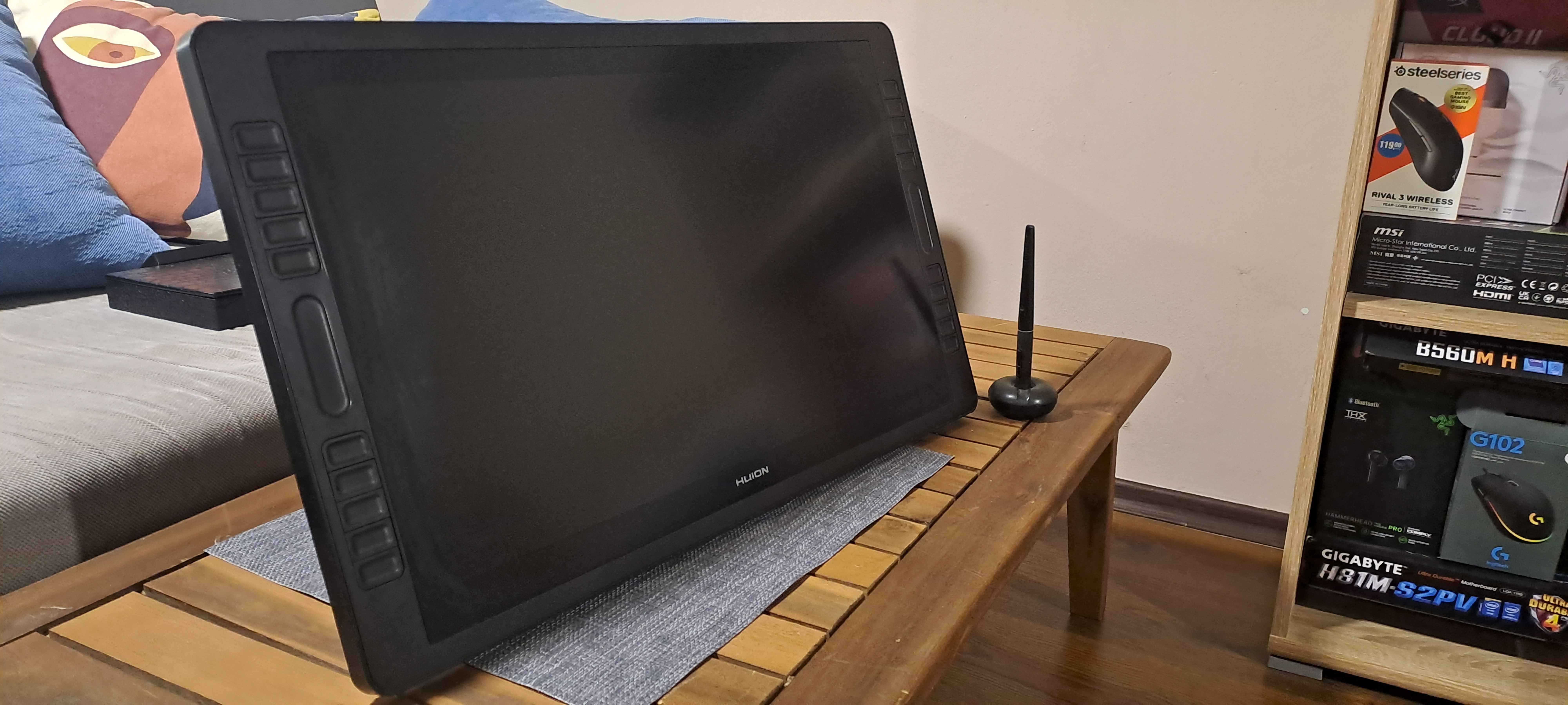 Huion KAMVAS Pro 22 (2019) -- В идеално състояние