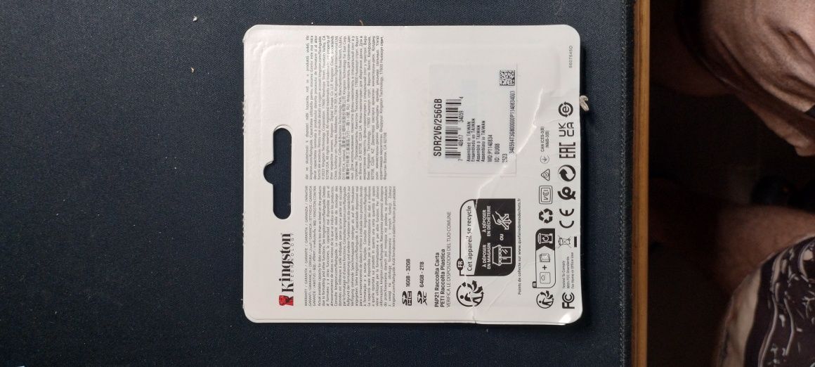 Kingston Canvas React Plus V60 256 Gb SD card