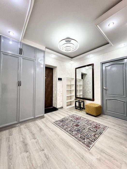 Срочно прадайутса квартера салом чойхана Мирзо Улугбек район