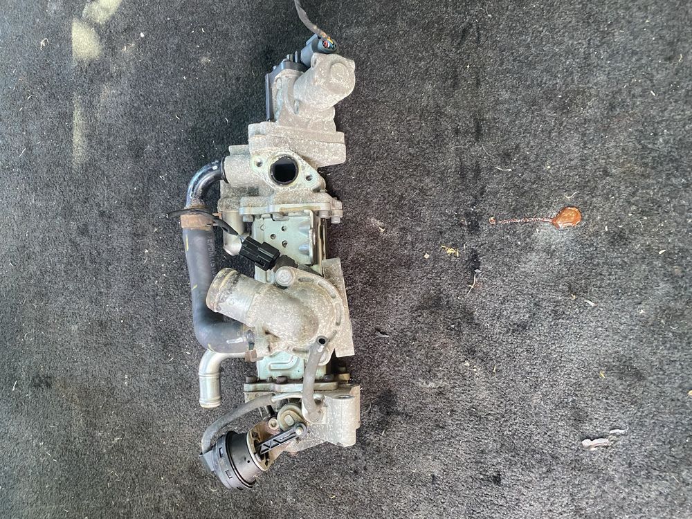 EGR клапан с охладител и термостат Hyundai ix35 1.7 CRDI