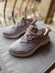 Vand adidasi nike