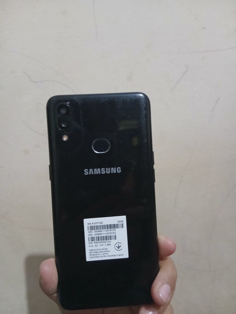 Samsung A10 holati yaxshi ishlashi zur .