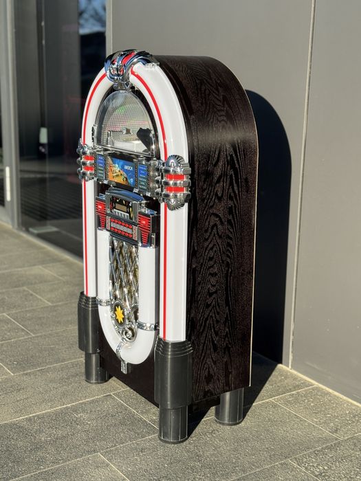 Vând Jukebok  cu CD USB MP3Player RADIO și BLUETOOTH