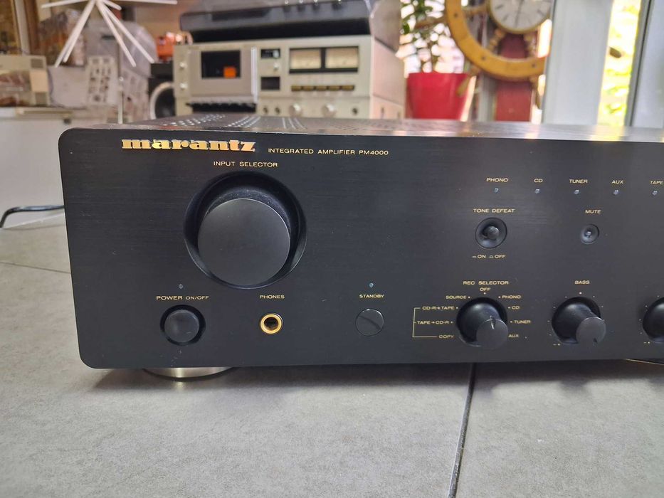 Marantz PM-4000 stereo amplifier