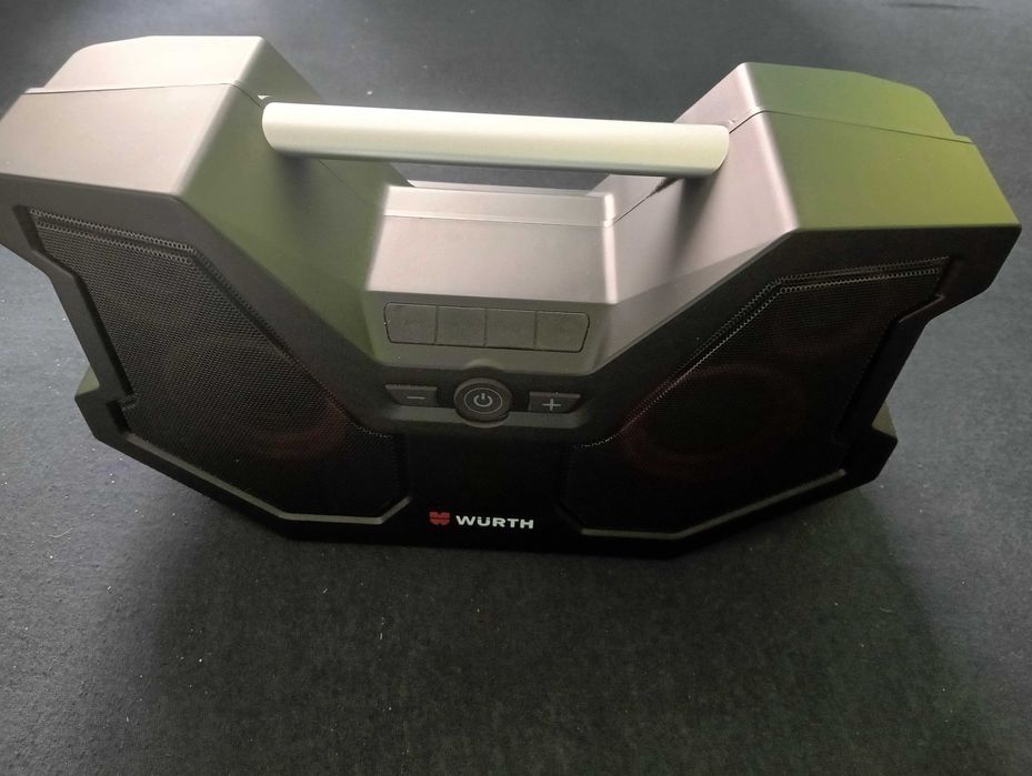 Radio Würth cu Acumulator 5 Ah si Incarcator Mcube Noi