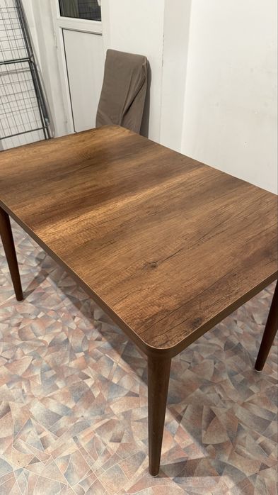 Продается стол кухонный