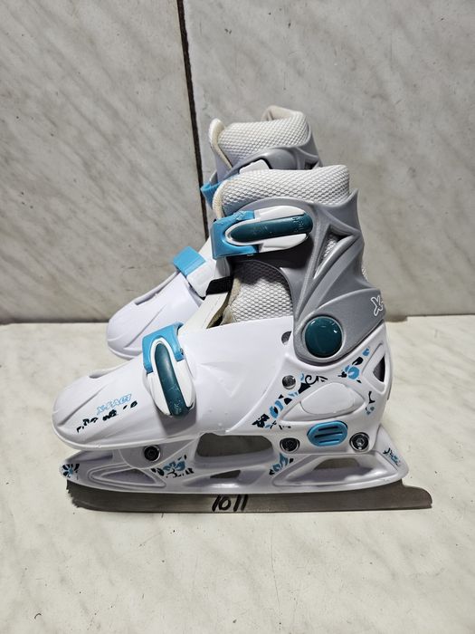 Patine 1011 gheata reglabile   marime 31-32-33-34 .