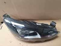 far dreapta ford focus mk4 2020